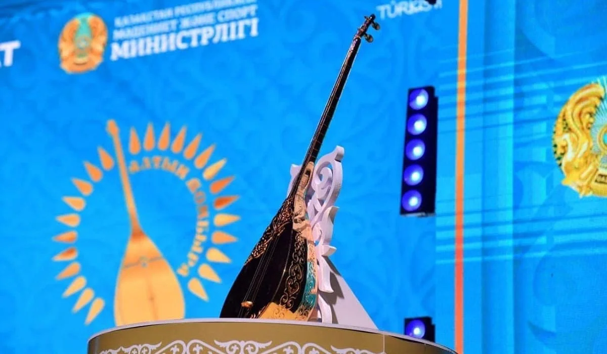 Домбра подорожала в Казахстане на 5%