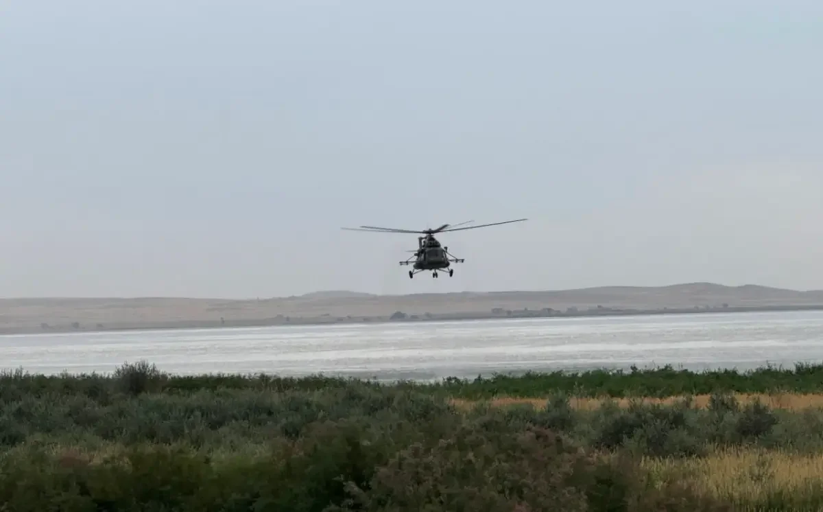 Поиски военного вертолета в Алматинской области: обследовано 50% озера Сорбулак