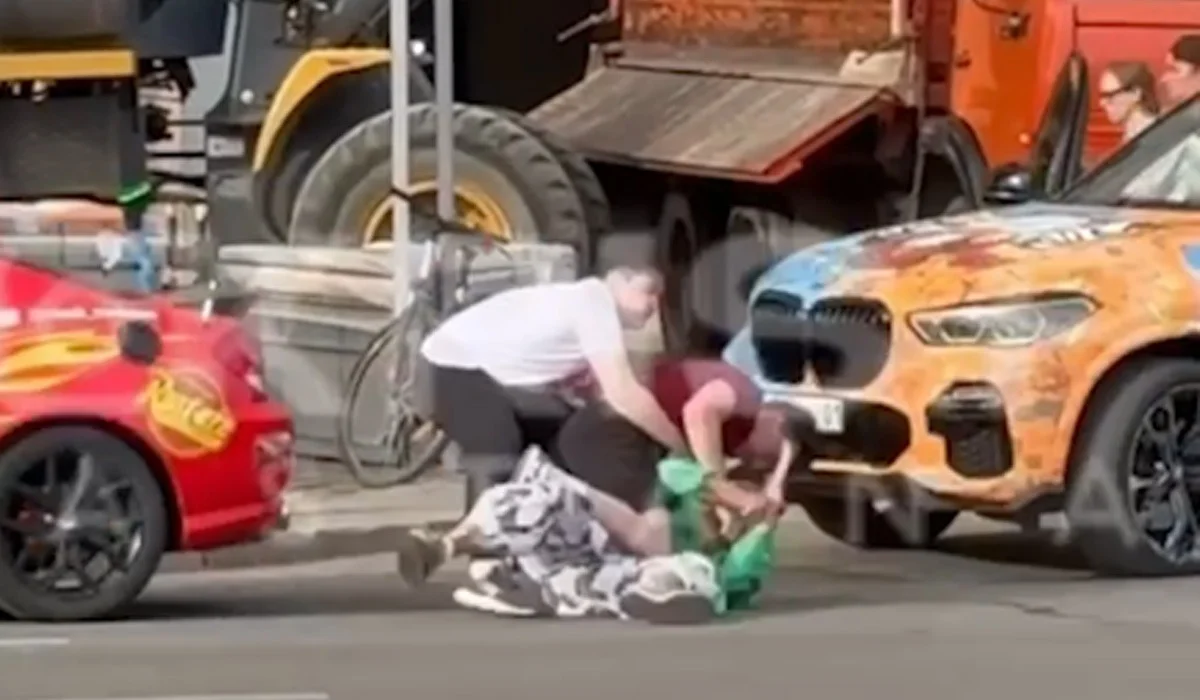 Видео с дракой водителей «мультяшных» авто в Астане взорвало соцсети
