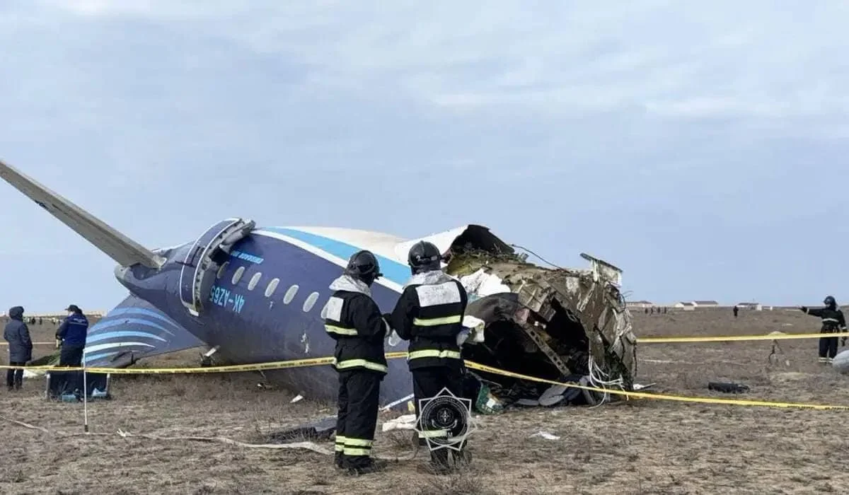 Крушение самолета AZAL близ Актау: стало известно, когда будет готов окончательный отчет