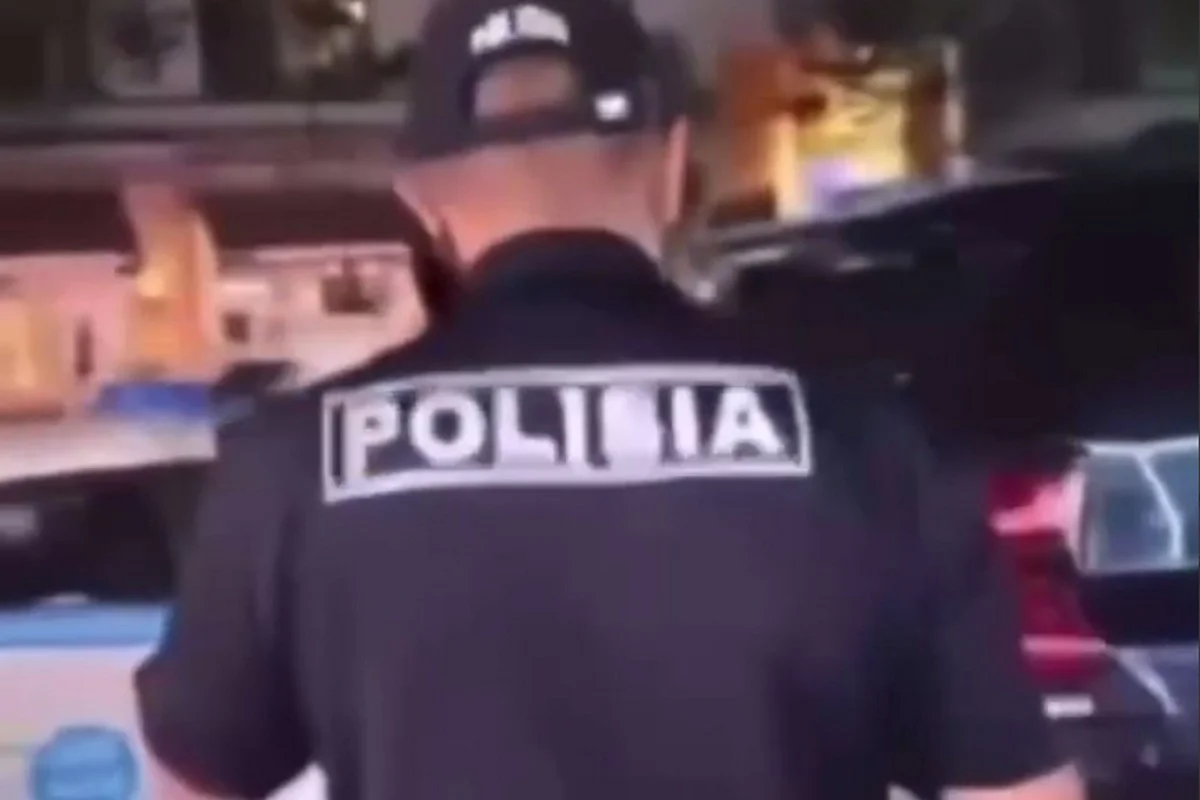 В Алматы полицейский изъял у пенсионерки цветы: проводится служебная проверка