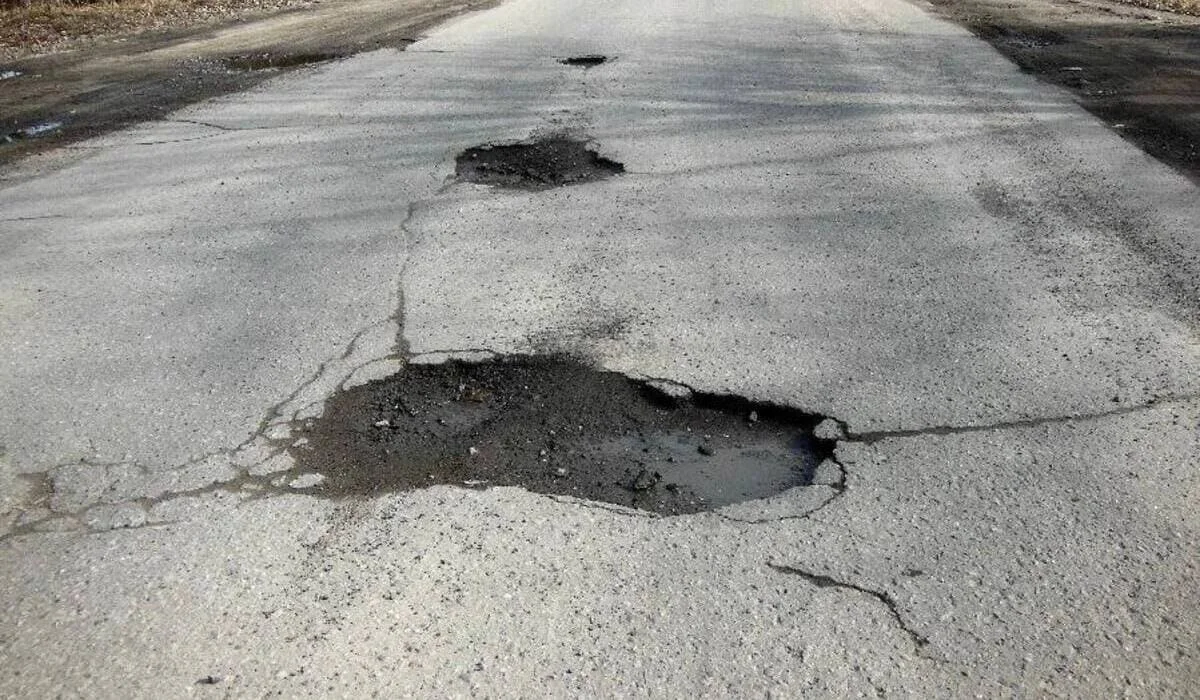 За плохие дороги наказали больше 260 чиновников в Жамбылской области