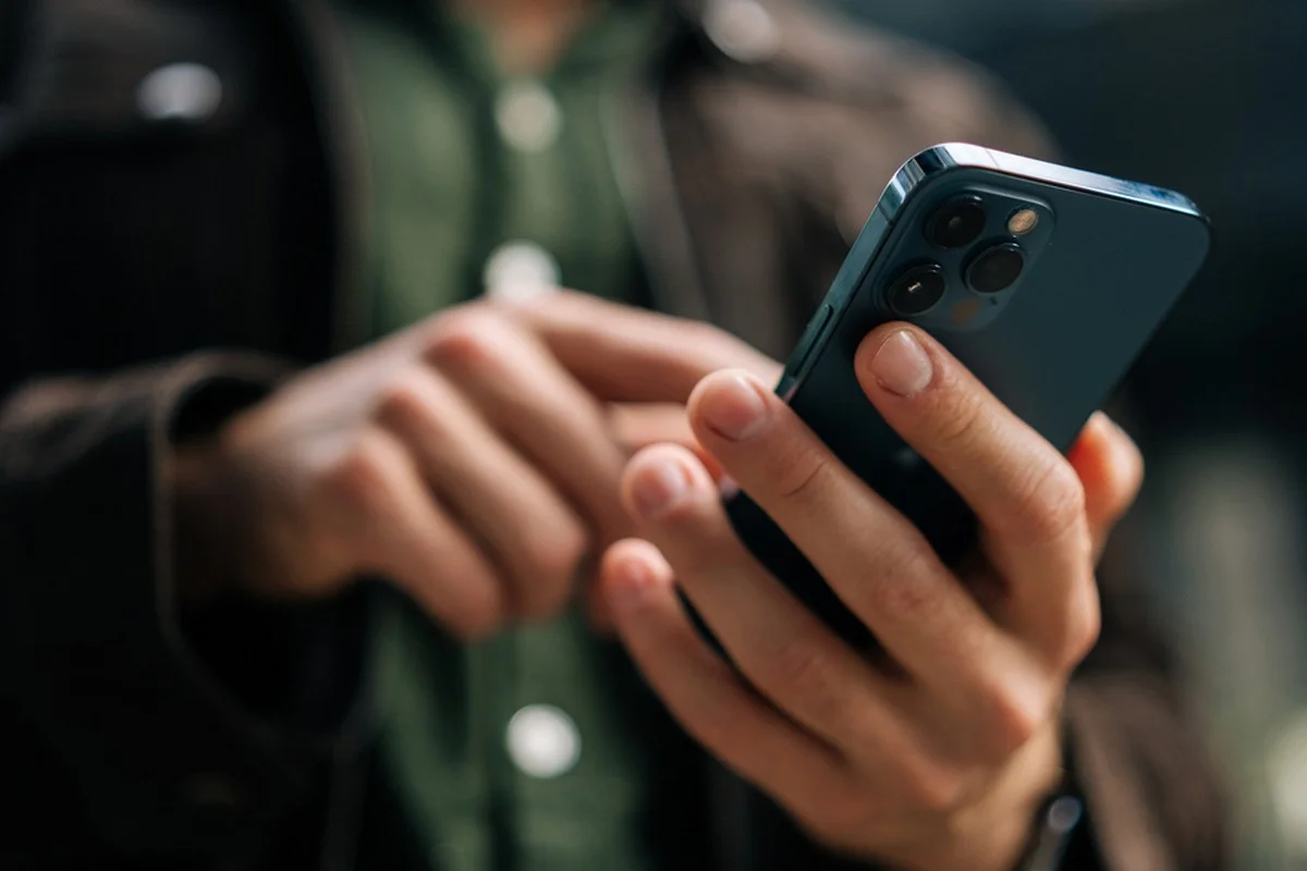 На 12 млн тенге обманули казахстанок аферисты через купленные у подростков WhatsApp-аккаунты