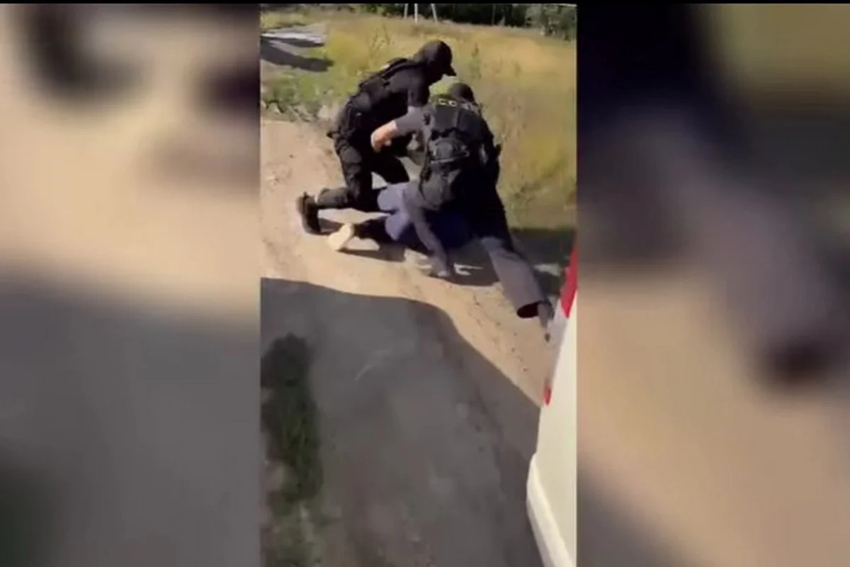 Партию мефедрона на 40 млн тенге изъяли из машины таксиста-частника из Астаны