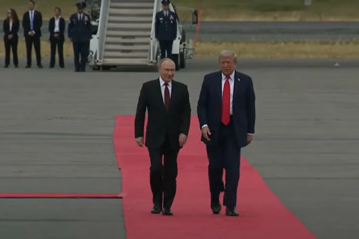 Встреча Путина и Трампа началась на Аляске