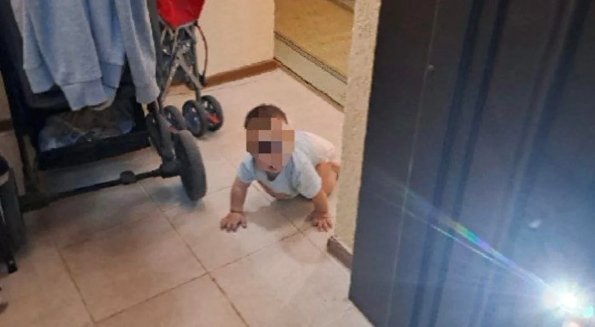 Годовалому ребенку в Атырау понадобилась помощь спасателей