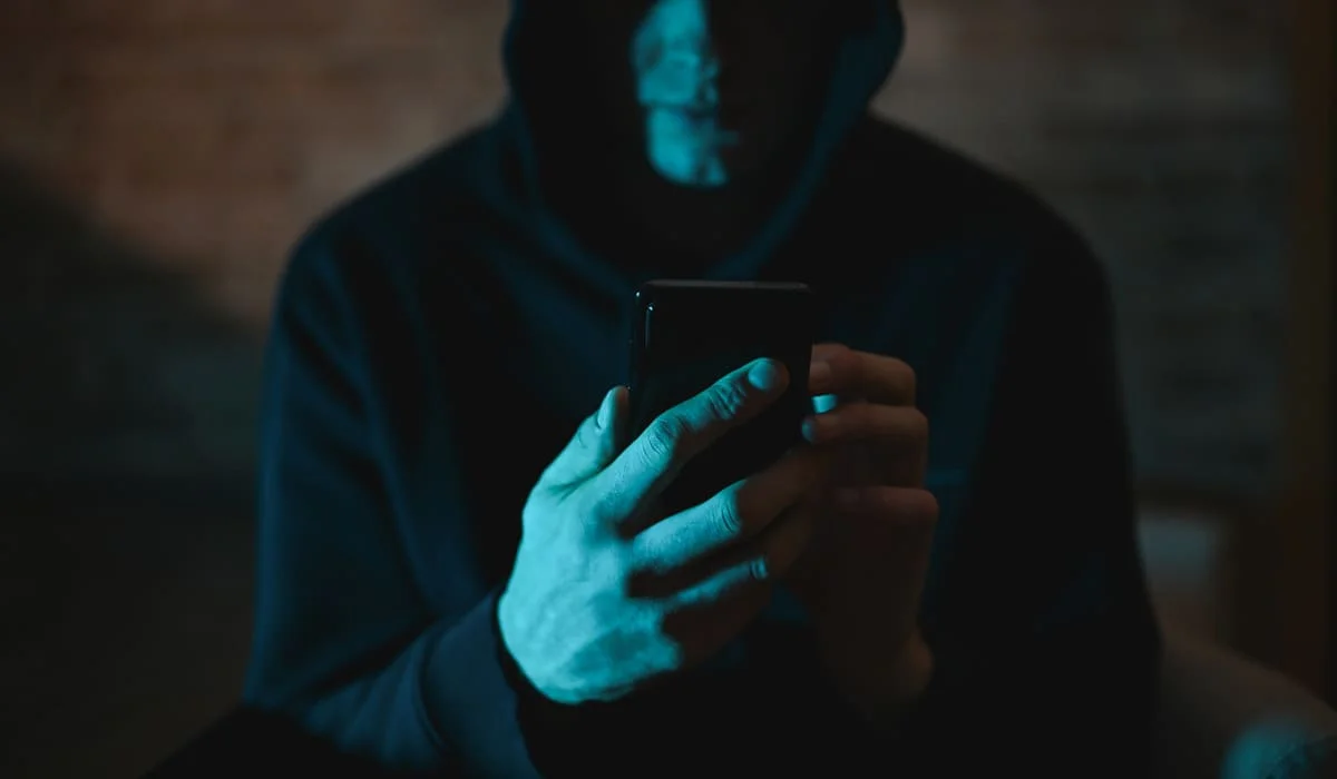 Астанчанин продавал фейковые образовательные гранты