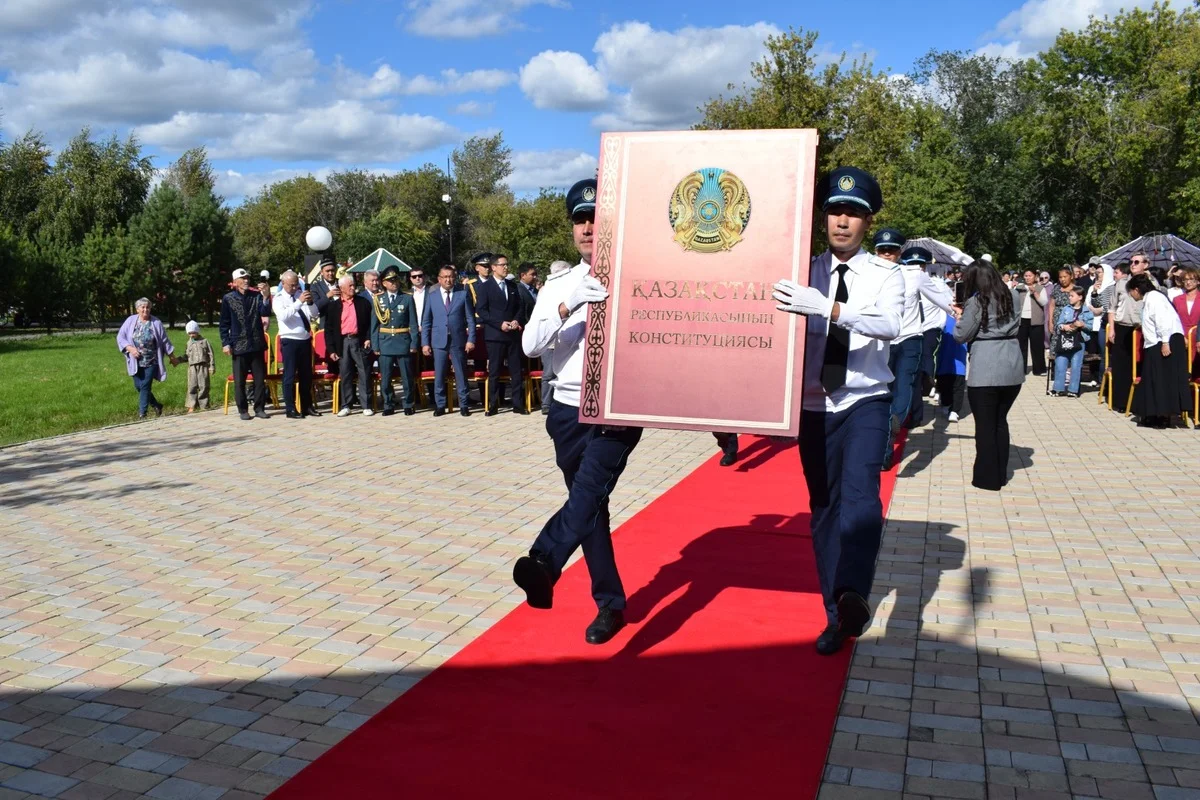 В районе Магжана Жумабаева ярко отметили День Конституции