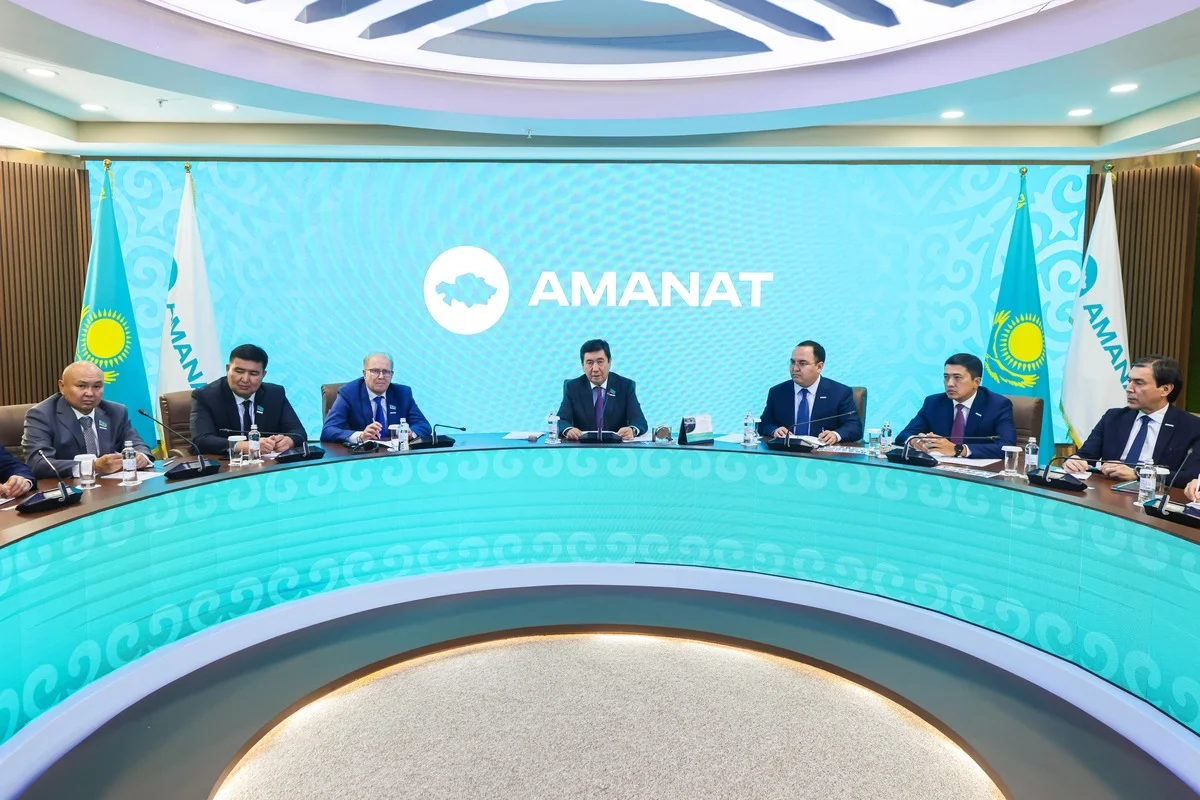 Ерлан Кошанов: Поддержка курса главы государства – стратегическая линия «AMANAT»