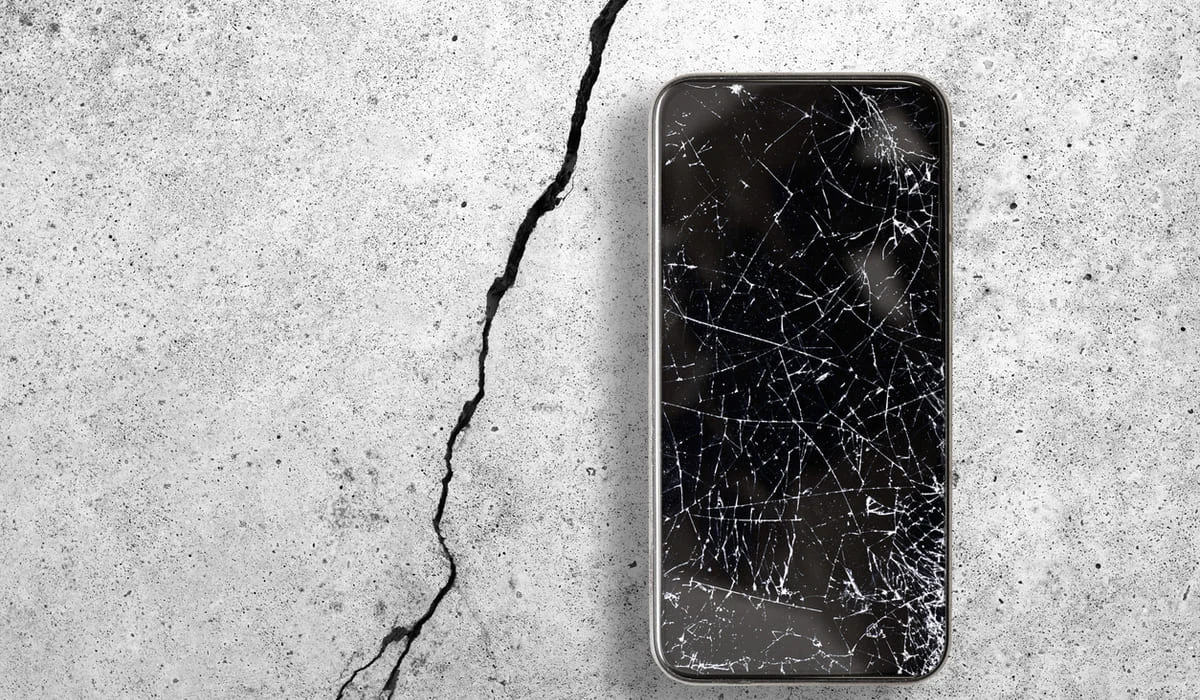 Кызылординец отсудил миллион после ДТП, в котором разбился подаренный iPhone