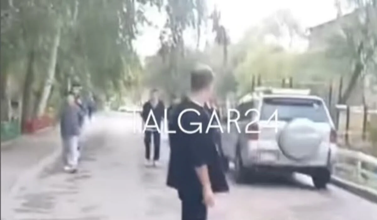 «Пошел на пацанов»: мужчина с ножом бросался на людей в Талгаре