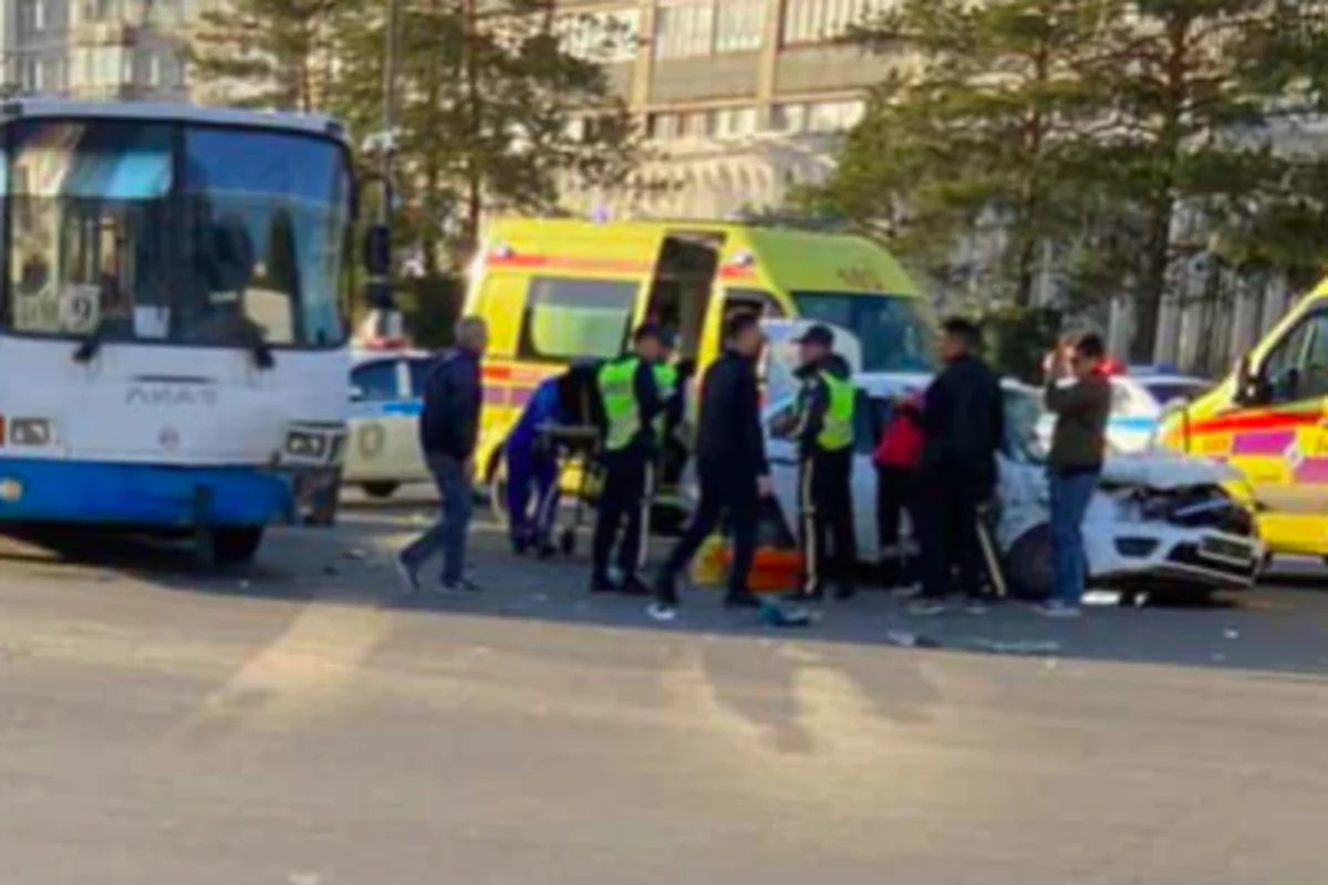 Семеро пострадали в ДТП с автобусом в Павлодаре, четверо из них дети