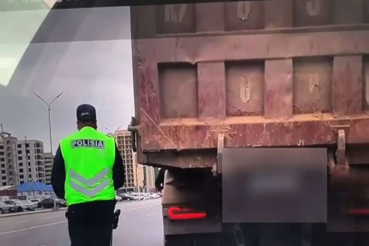 Опасная поездка: 16-летний парень попался за рулем грузовика в Астане (ВИДЕО)