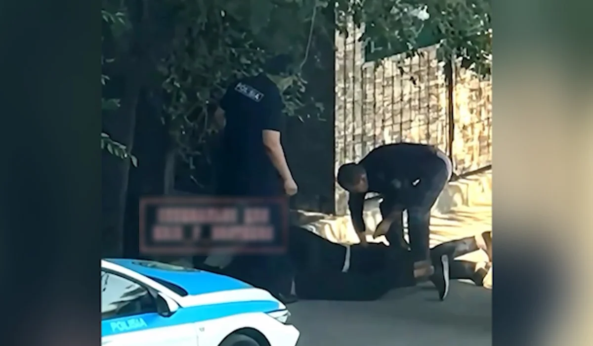 Подбросили наркотики в карман? Полиция прокомментировала задержание мужчин в Алматы (ВИДЕО)