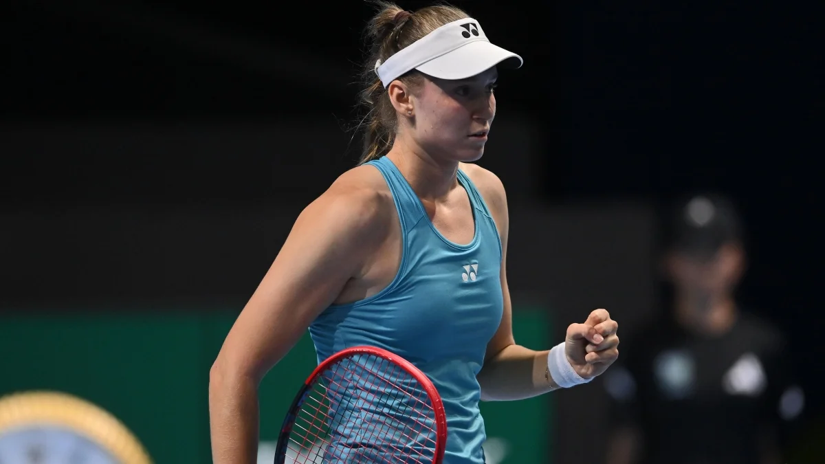 Елена Рыбакина сенсационно вылетела с турнира в Пекине