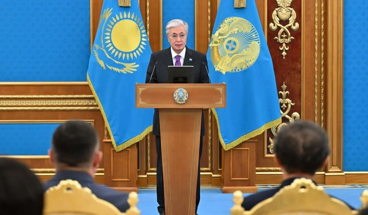 Президент поздравил педагогов с наступающим Днем учителя