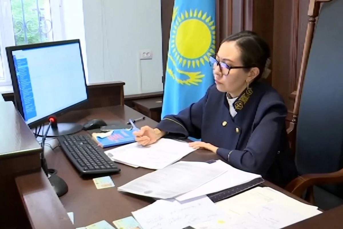 В Караганде начался суд по делу мужчины, женившегося на 15-летней школьнице