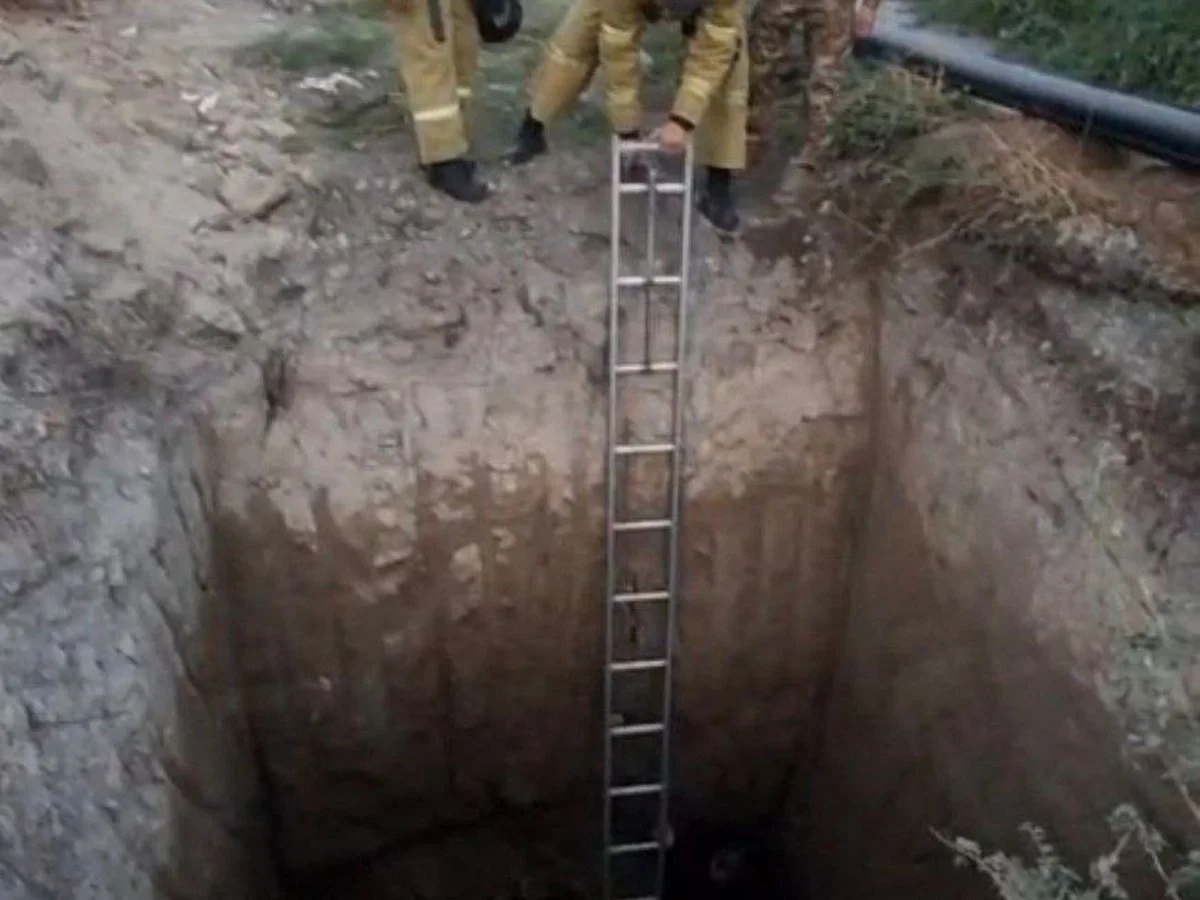 Мужчина едва не захлебнулся в яме с дождевой водой Алматинской области