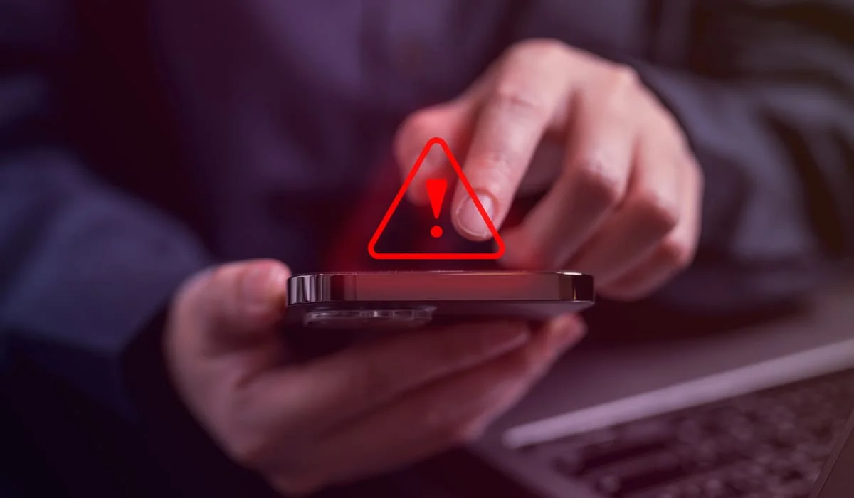 Казахстанцам рассказали, в каких случаях SMS от 1414 не стоит никому пересылать