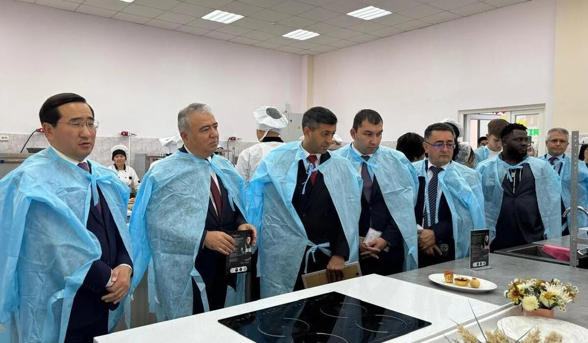 Казахстанский десерт из иримшика удивил участников чемпионата TurkicSkills-2025