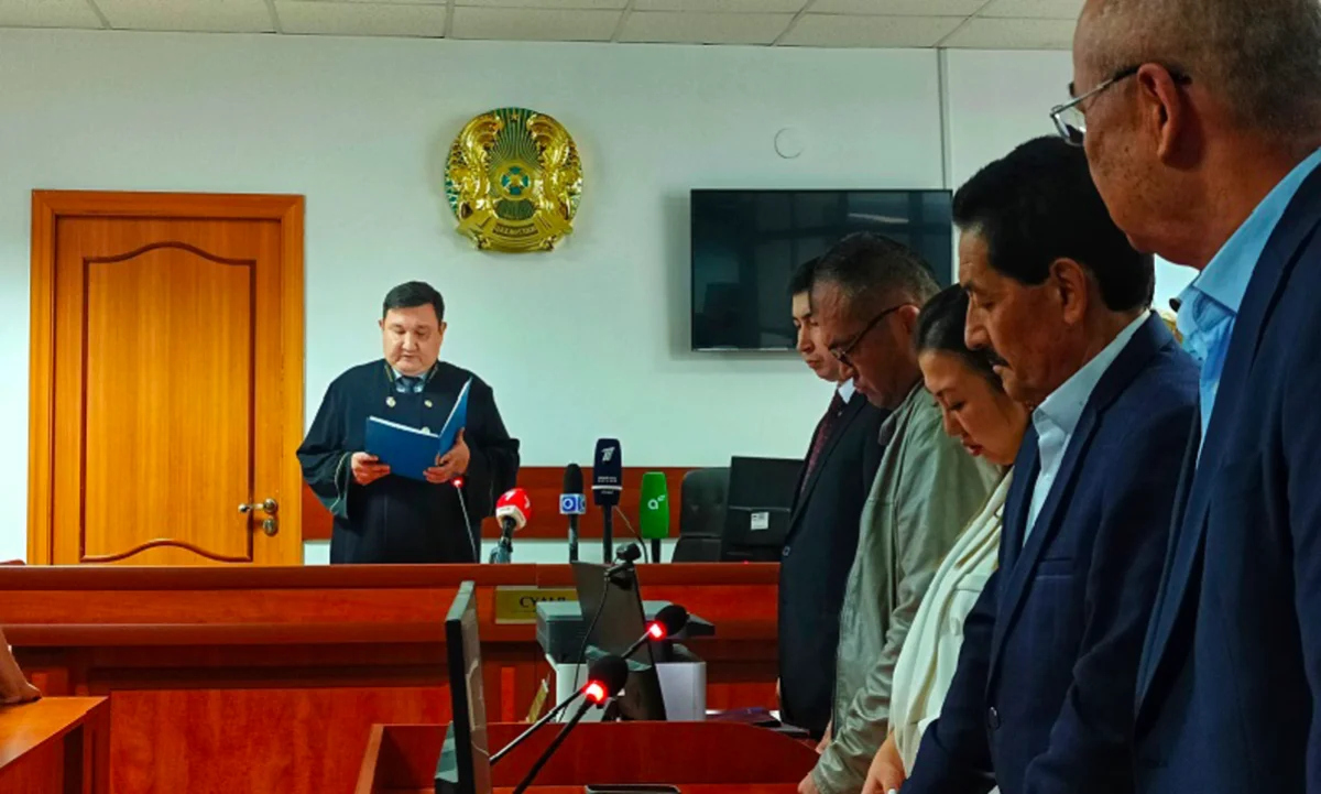 Замглавы ДКНБ Шымкента получил 70 млн тенге взятки: суд вынес приговор