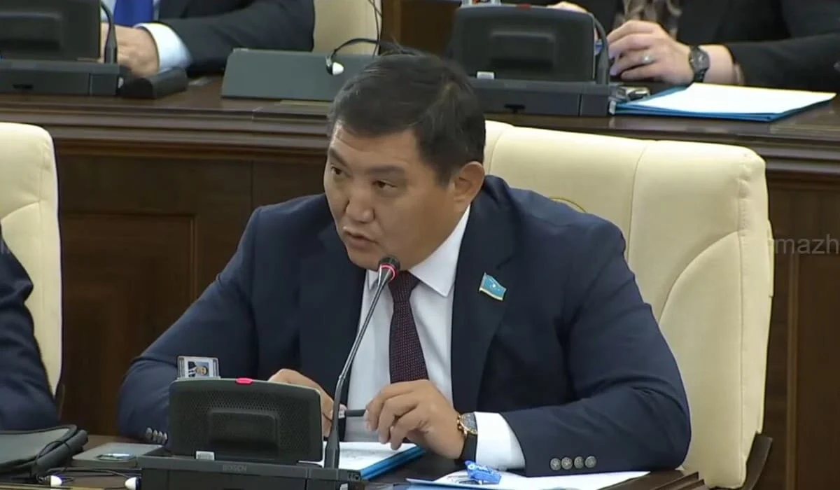 «Кто вам писал доклад?» Базарбек заподозрил лобби застройщиков в новом Строительном кодексе