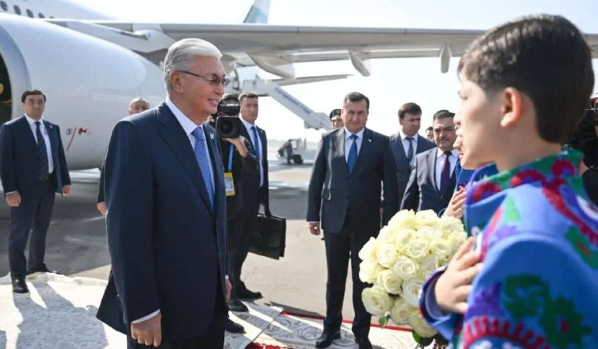 Президент Казахстана прилетел в Таджикистан (ФОТО, ВИДЕО)