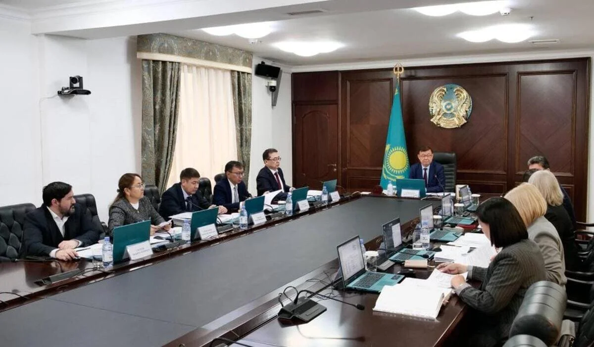 Двое судей получили взыскания, один – под угрозой увольнения в Казахстане