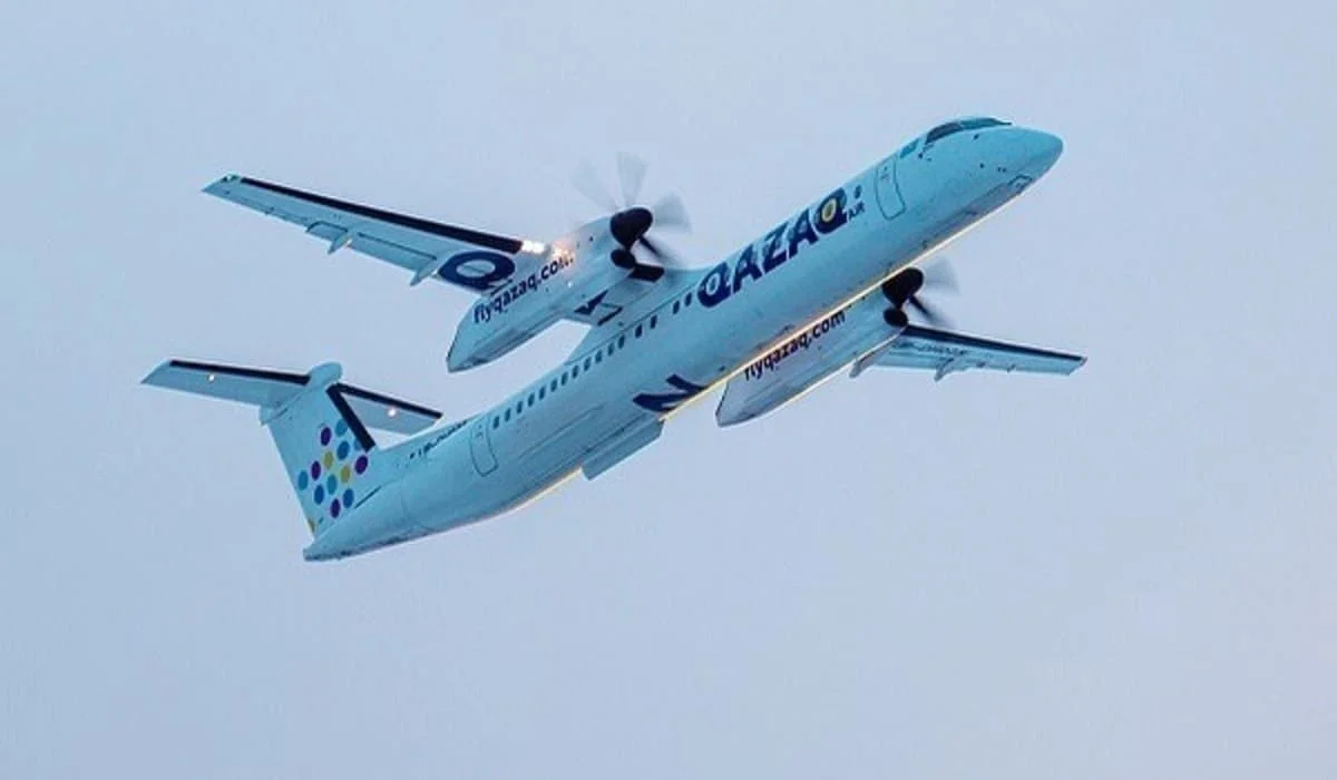 У самолета Qazaq Air загорелось шасси во время взлета в Костанае (ВИДЕО)