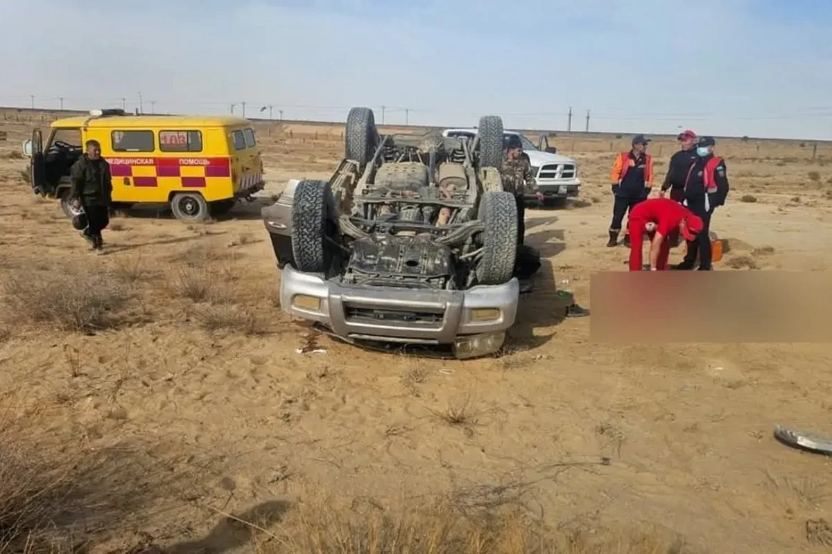 Пассажир погиб в перевернувшемся внедорожнике Land Cruiser в Мангистау