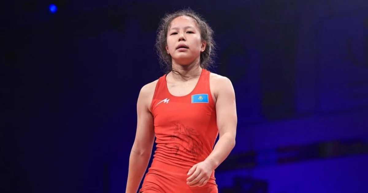 Токаев поздравил Шугылу Омирбек с исторической победой на ЧМ по женской борьбе