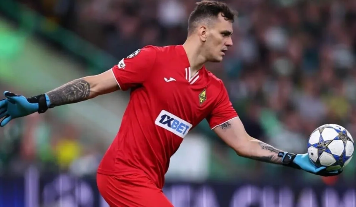 «Кайрат» прощается с вратарем Заруцким?