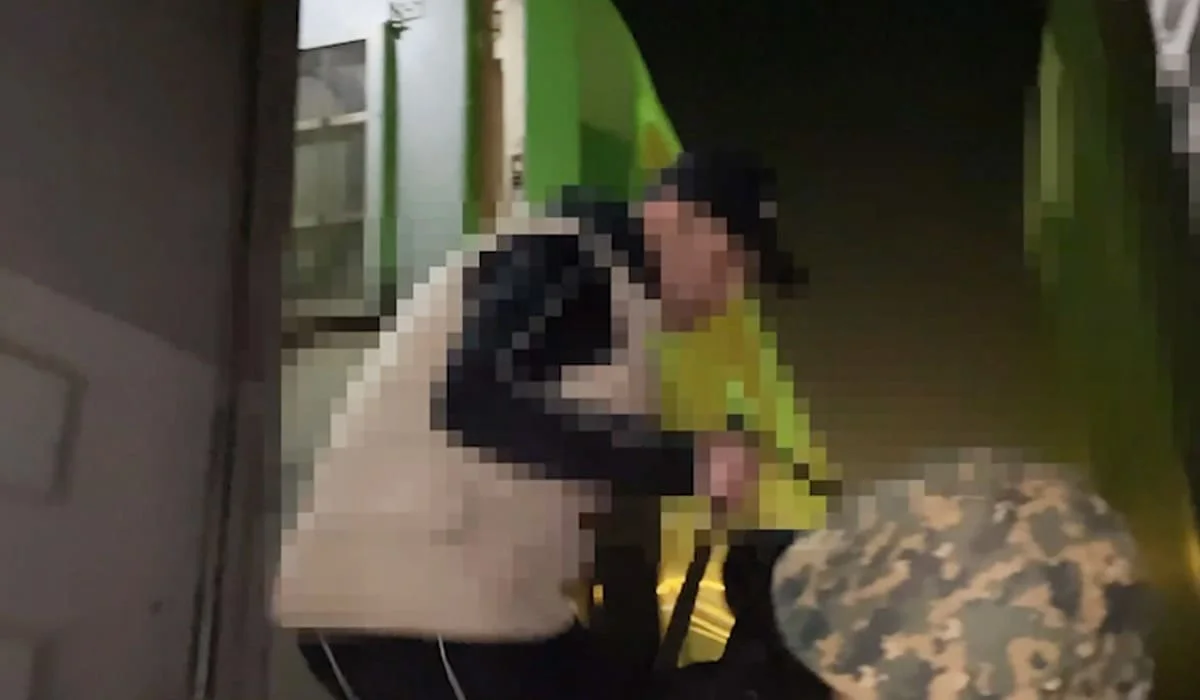 Незаконная легализация сотни грузовиков: участника ОПГ экстрадировали из России (ВИДЕО)