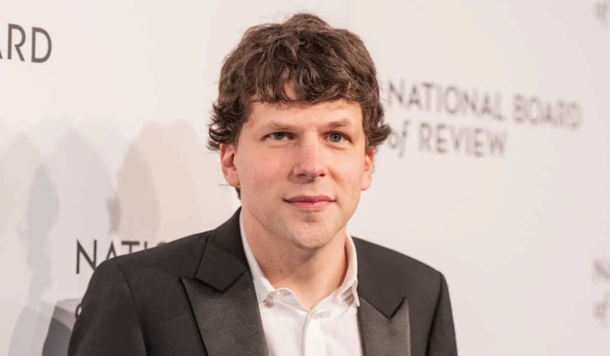 Актер, сыгравший Цукерберга, решил пожертвовать почку незнакомцу