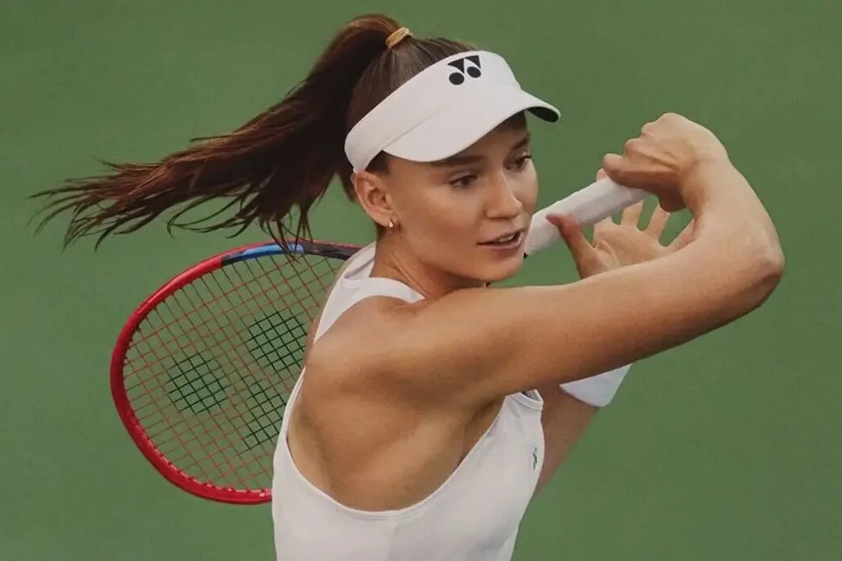 Елена Рыбакина разгромила американку на старте итогового турнира WTA