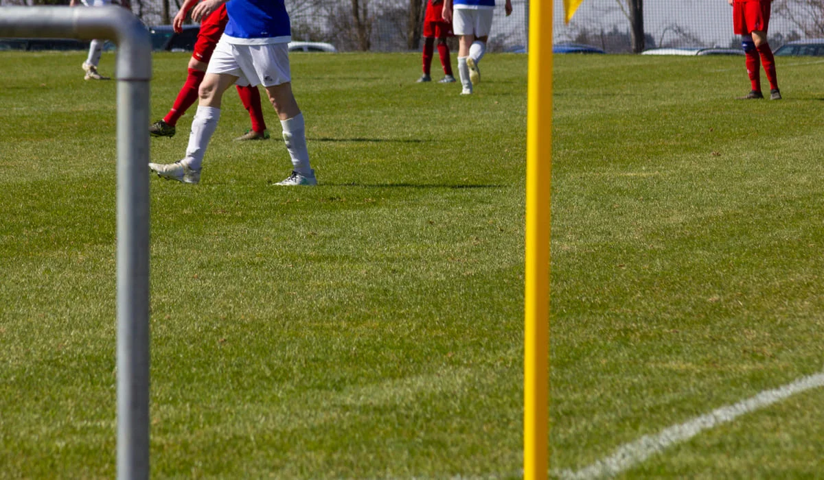 Футболиста обокрали во время матча в Астане