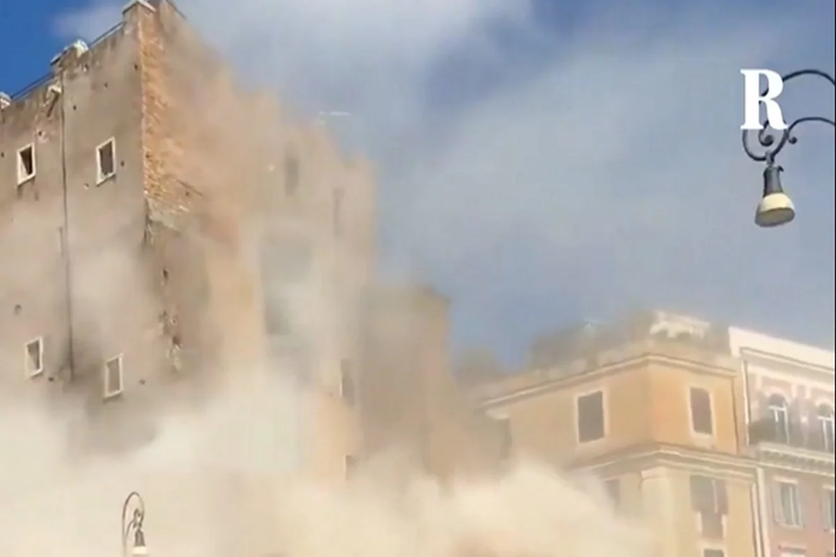 В центре Рима близ Колизея обрушилась башня Конти, есть пострадавшие