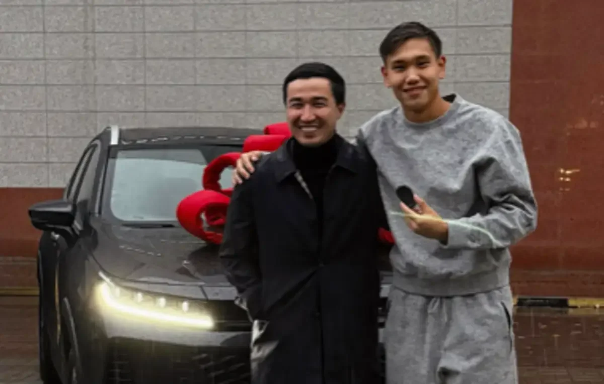 «Подарки за поражение никто не дарит»: в КФФ прокомментировали презенты для молодых футболистов