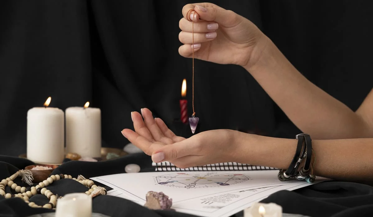 «Снимала порчу» за 4,5 млн тенге: женщина обманула знакомую в СКО