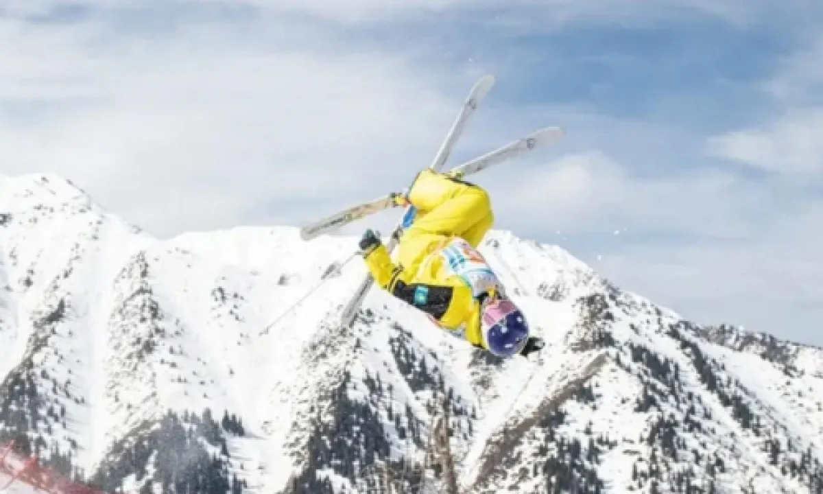 Казахстанские фристайлисты завоевали 4 золотых медалей на этапе Moguls Alps Tour в Австрии