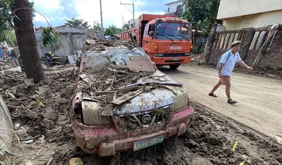 Еще один мощный тайфун обрушился на Филиппины: эвакуированы почти миллион человек