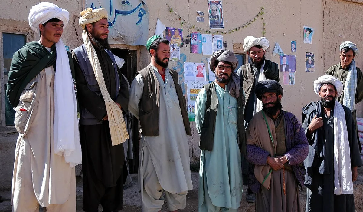 Женщинам запретили работать и выходить из дома без паранджи в Афганистане