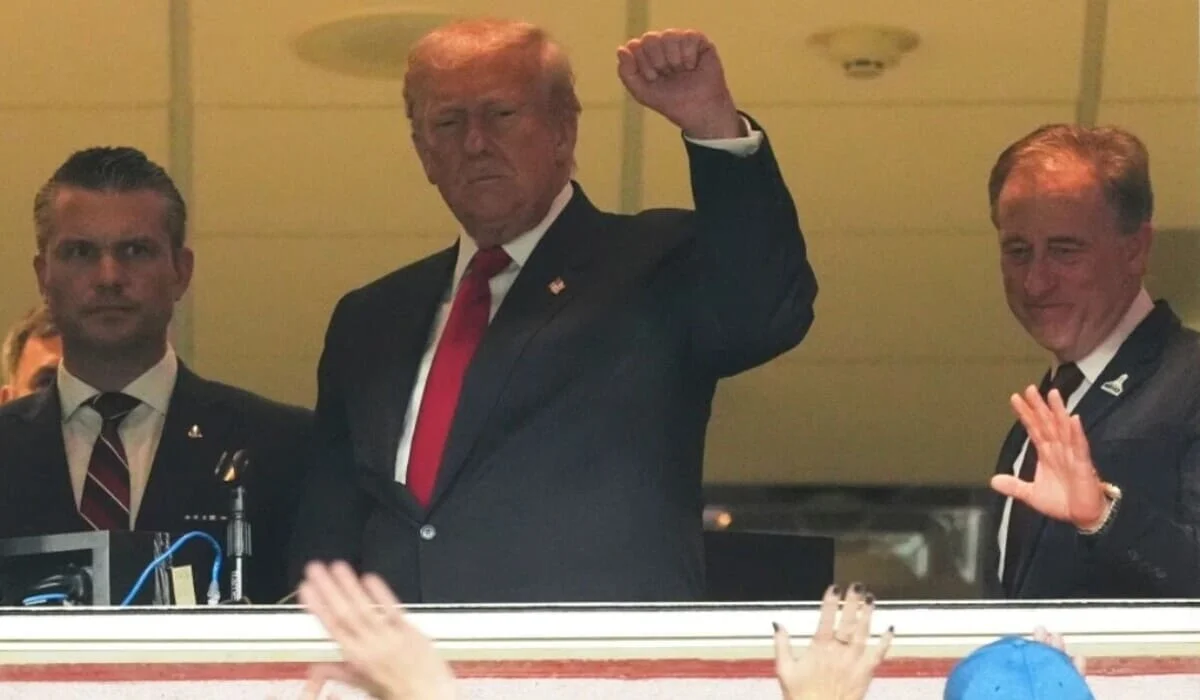 Трампа освистали на матче НФЛ в Вашингтоне (ВИДЕО)
