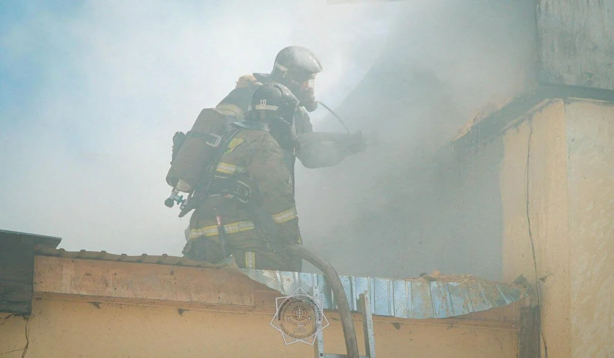 Два взрыва произошли в граничащем с Астаной поселке