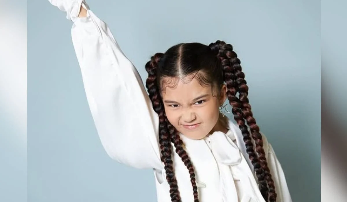 Юная казахстанская певица вышла в финал российского шоу «Голос. Дети»