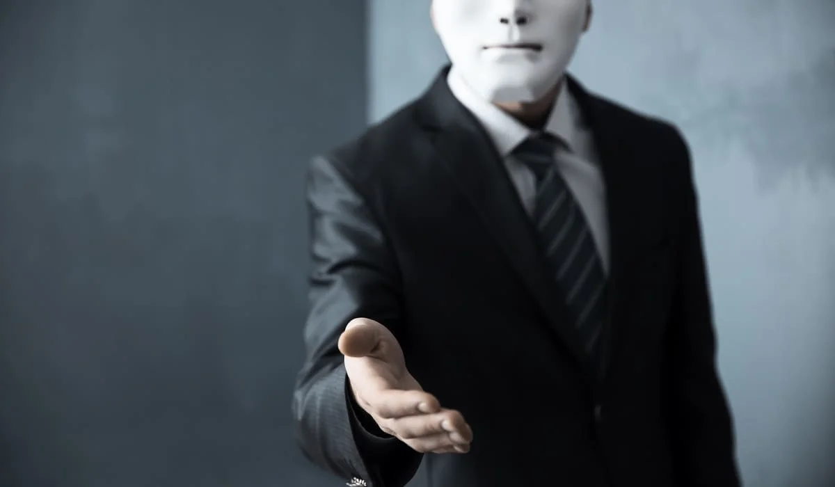 «Соврал о смерти отца и матери»: астанчанин завладел деньгами больше 20 коллег