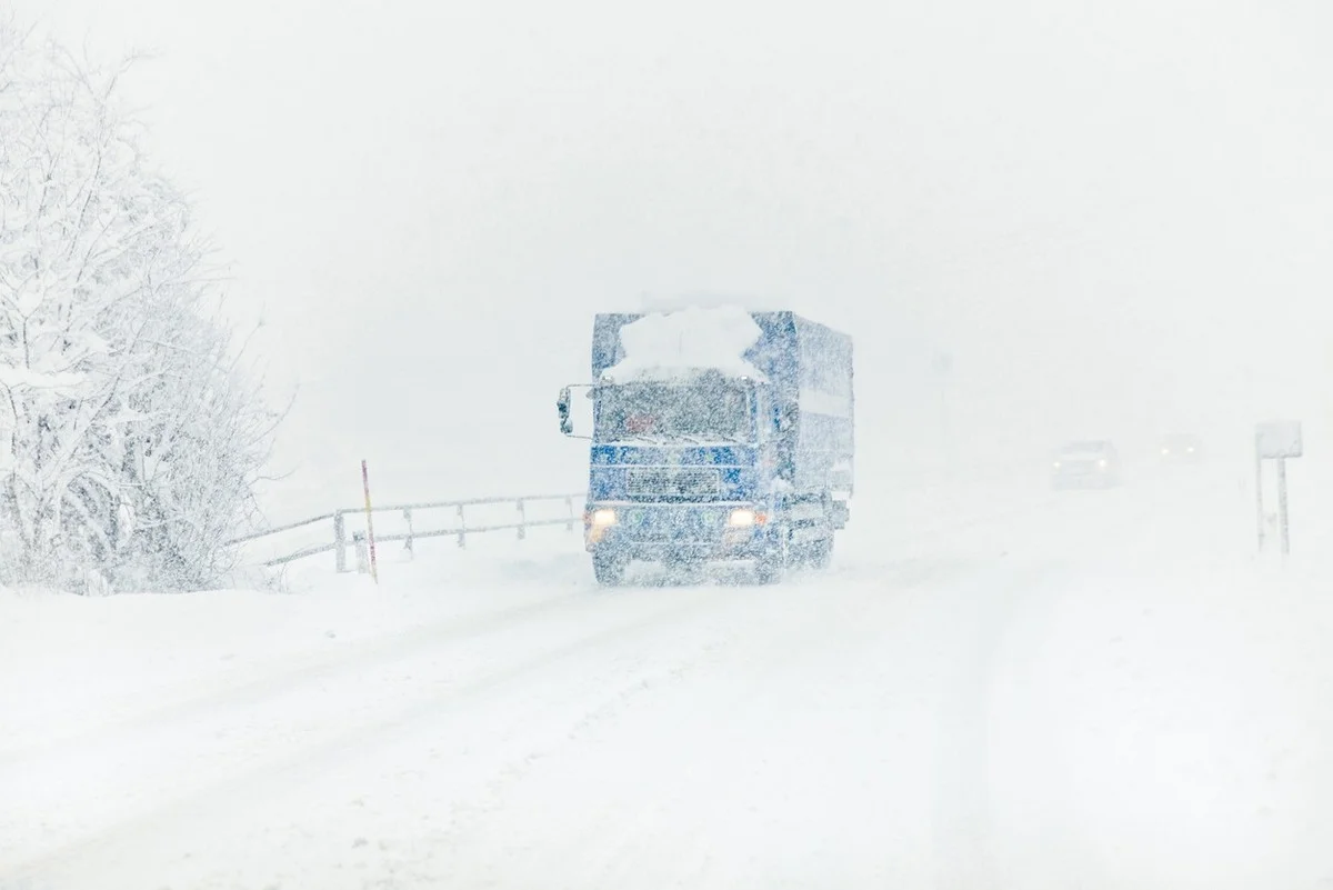 Ограничение для всех видов транспорта ввели на республиканской трассе в области Абай