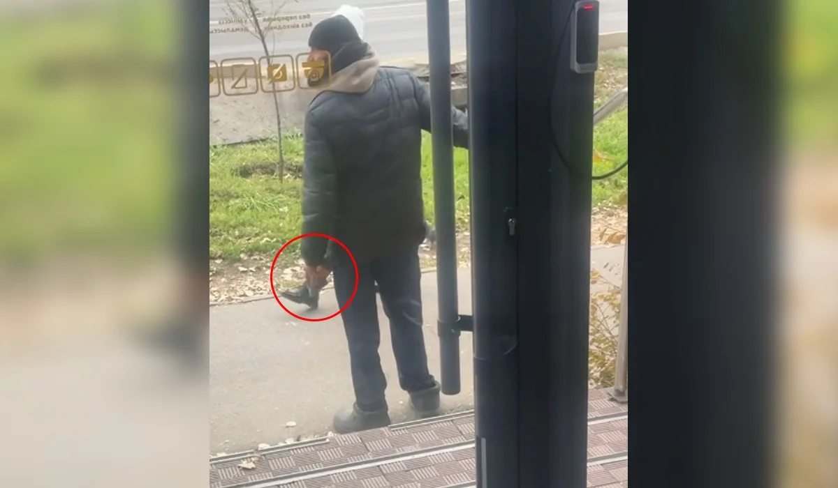 «Он ждал меня с пистолетом»: девушку в Алматы преследовал неизвестный (ВИДЕО)