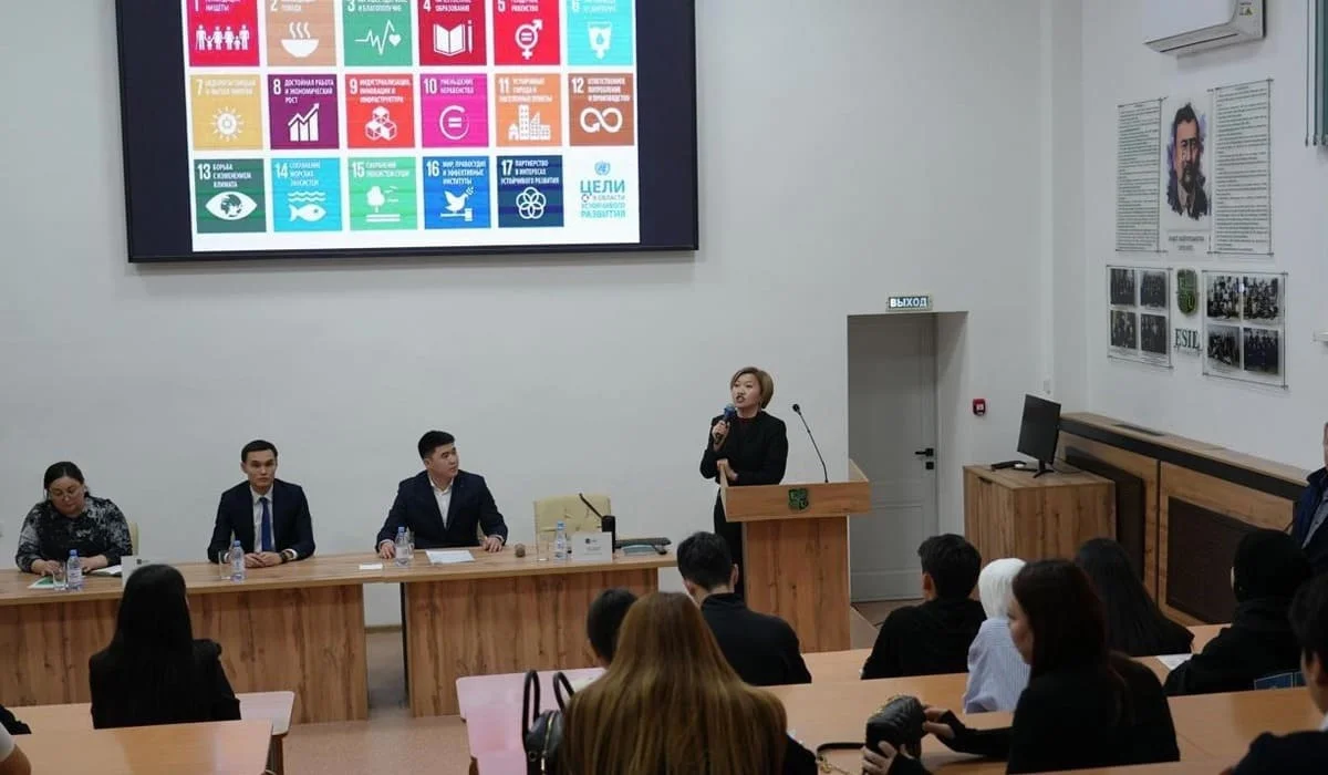 «Таза Қазақстан»: больше 100 студентов приняли участие в лекции по экологии и духовности в Астане