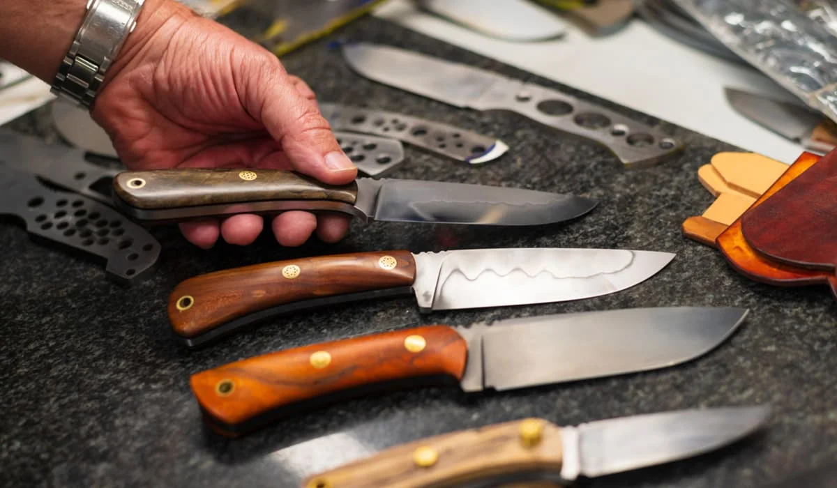 73-летний пенсионер изрезал женщину ножом в Атырау